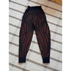 Nike Yoga Knit Pants Black Orange Women’s Small New DM6994-217 Jogger Loose